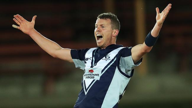 Victorian paceman Peter Siddle.