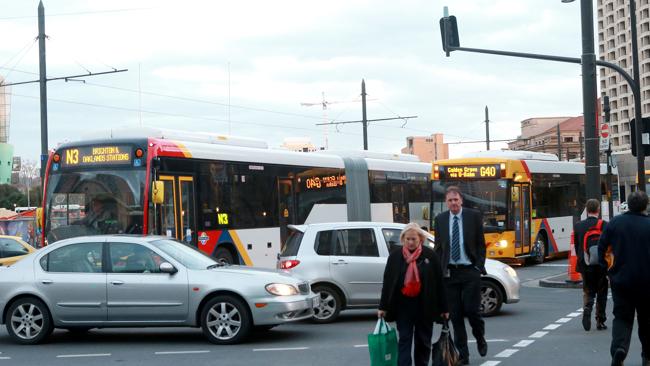 RAA tells Adelaide motorists not to queue across intersections | news ...