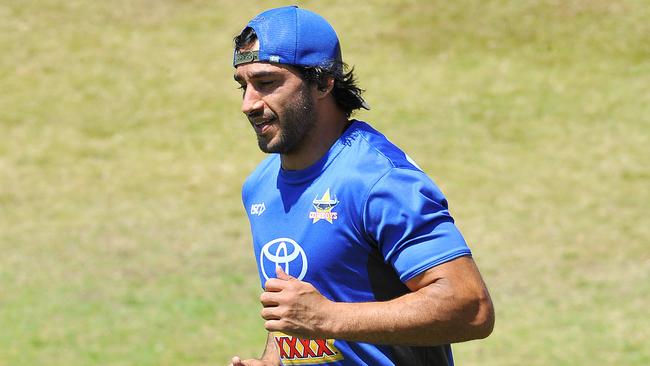 NQ Cowboys training at 1300Smiles stadium. Johnathan Thurston