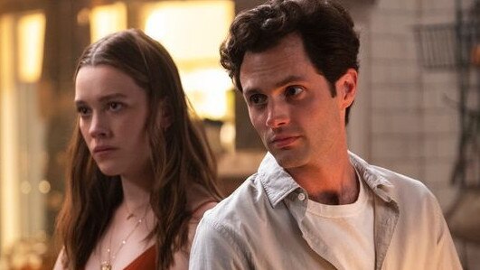 Penn Badgley as Joe/Will and his new love interest Love, played by Victoria Pedretti in You season 2. Picture: Netflix.