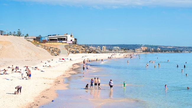 An artist’s impression of how West Beach will look once the beach is replenished by a new sand recycling pipeline from Semaphore.