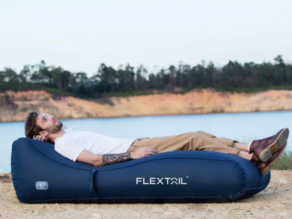 Self store inflating lounger