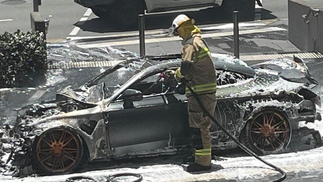 Car fire on Ferny Ave in Surfers Paradise. Photo: Lorraine Gable