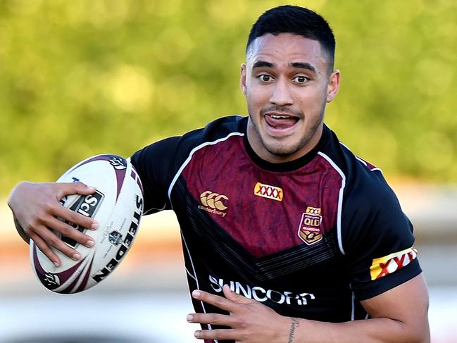 BRISBANE, AUSTRALIA - JULY 04: Valentine Holmes runs with the ball during a Queensland Maroons State of Origin training session at Langlands Park on July 4, 2017 in Brisbane, Australia.  (Photo by Bradley Kanaris/Getty Images)