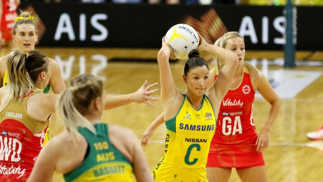 Kim Ravallion in action for the Diamonds as she returns to the Firebirds ready for a huge 2023 campaign. (AAP Image/Darren Pateman) NO ARCHIVING, EDITORIAL USE ONLY