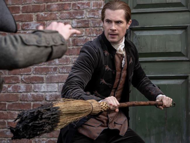 David Berry returned to Outlander as Lord John in the latest episode.