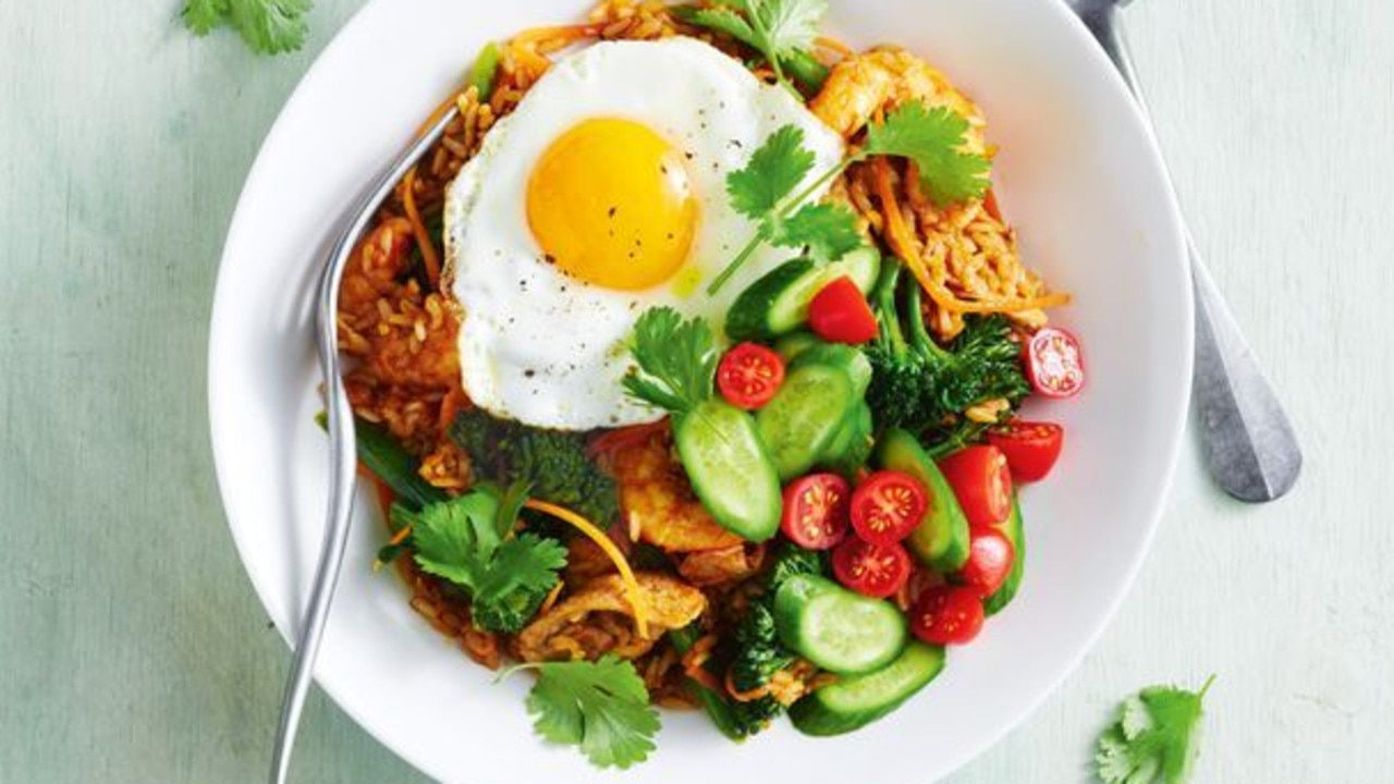 Easy-to-make and delicious nasi goreng.