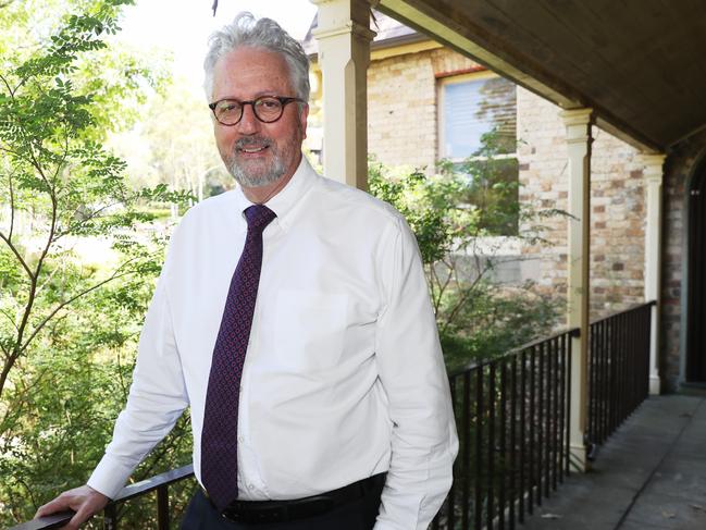 Daily Telegraph February 16/2/23. Sydney University Vice Chancellor Mark Scott on the grounds of Sydney University. Picture John Grainger