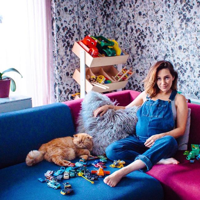 Zoe Foster Blake leaves the outrageous pregnancy portraits to Beyonce... 