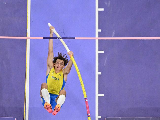 Sweden's Armand Duplantis attempts to pass the world record in the men’s Olympic pole vault. Picture: Antonin Thuillier / AFP