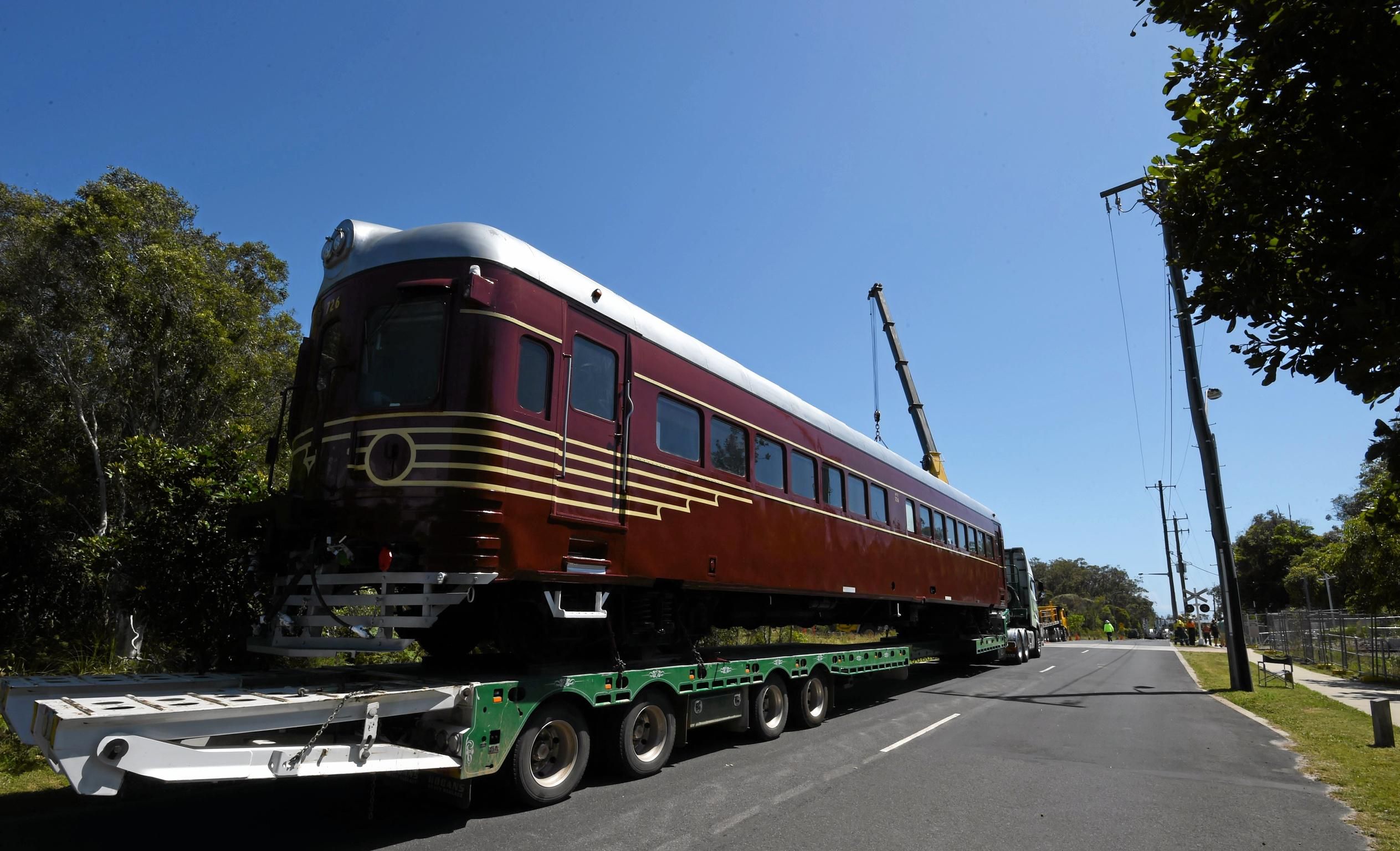 Byron Bay train arrives in town | Daily Telegraph