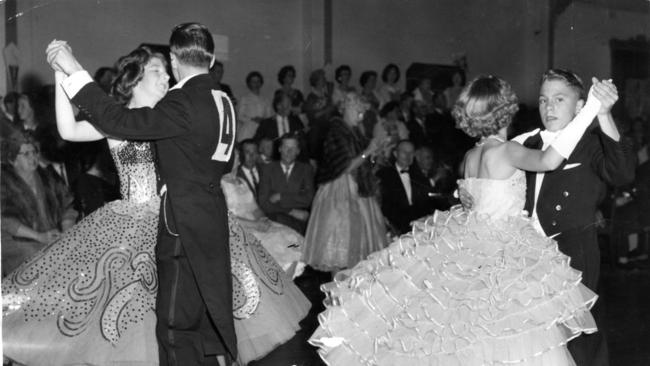 Ballroom dancers in the Australasian Ballroom Dancing Championships at Palais Royal in October 1960.