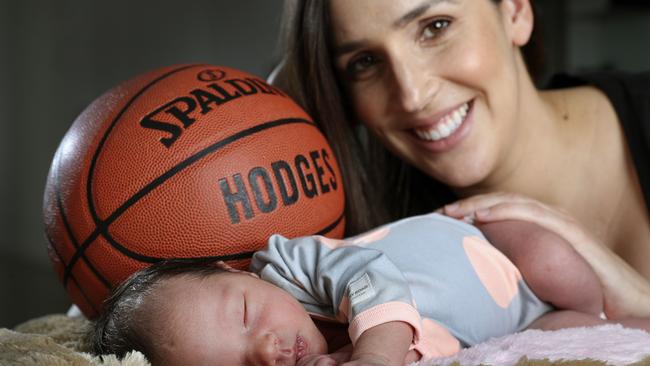 Laura Hodges with new baby daughter Ava. Picture Sarah Reed