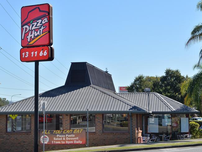 Pizza Hut Restaraunt, Brisbane Road, Gympie. May 30, 2016.