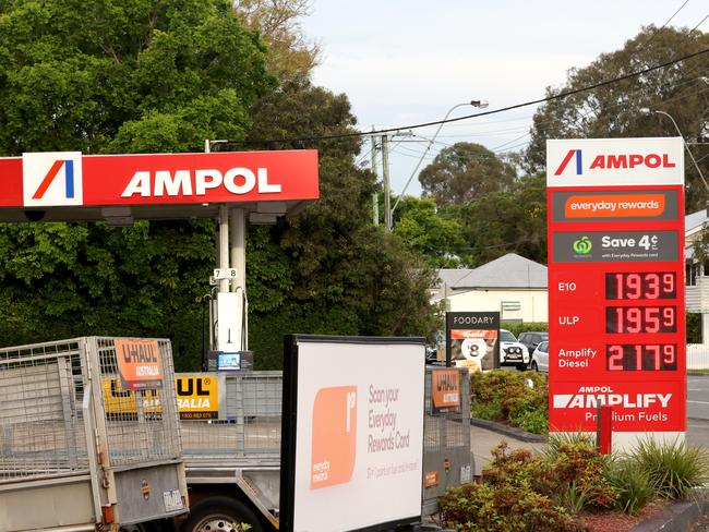 Ampol Toowong on Milton Rd, petrol station price signs before the government fuel tax is back in full, on Tuesday 28th September 2022 - Photo Steve Pohlner