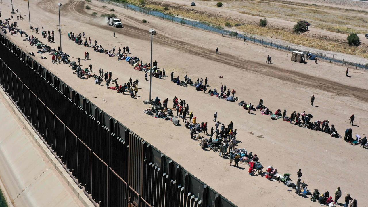 Almost 70 000 Migrants Cross Us Mexico Border In Title 42 Crisis The