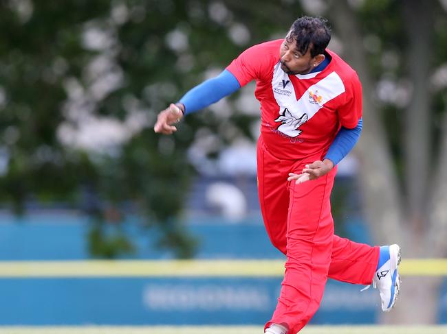 Tillakaratne Dilshan picked up 11 wickets for the Swannies.