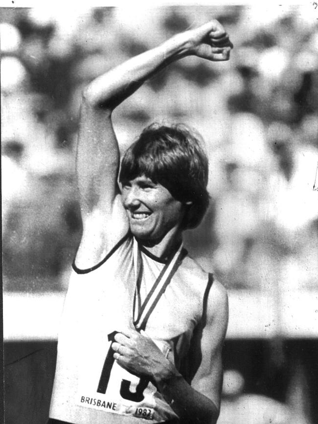 Raelene Boyle punches the air after winning the gold medal in the 400m at the 1982 Commonwealth Games, Brisbane.