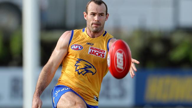 Shannon Hurn scores well from his effective long kicks.