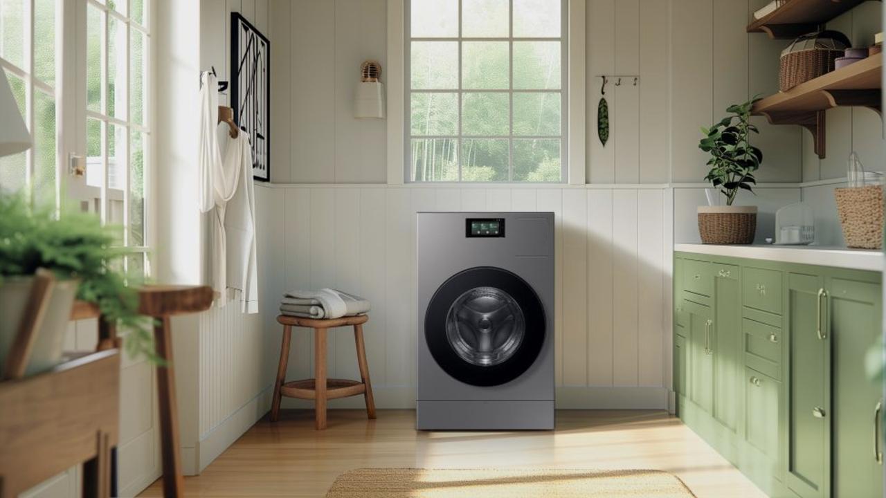 Samsung 18.5kg/10kg BESPOKE AI Heat Pump Combo saves on space in the laundry but is a beast of a machine.