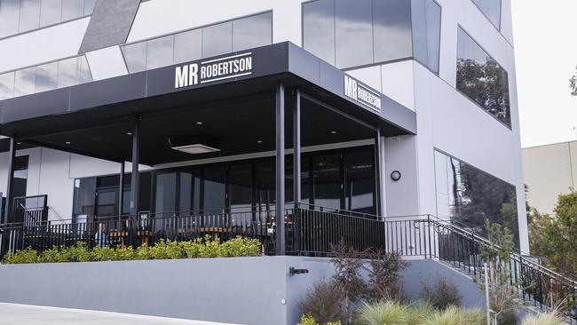 Mr Roberston cafe is located on Norcal Rd.