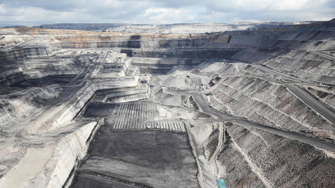 Mining giant Glencore says it has cancelled plans to build a 16 million tonne a year coal mine in Queensland. Picture: NCA NewsWire / Peter Lorimer.