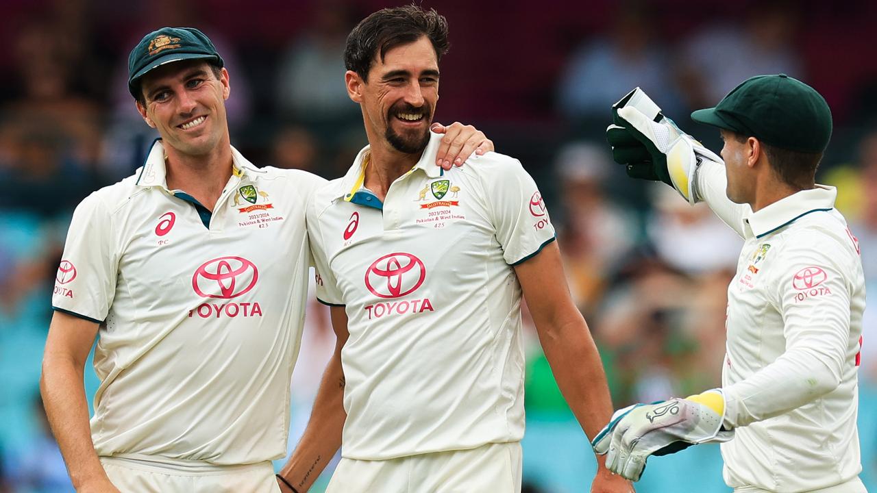 The Aussies tend to bowl bouncers at tailenders. (Photo by Mark Evans/Getty Images)