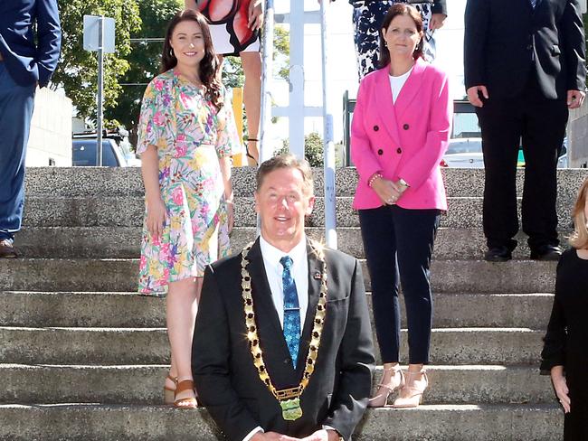 Logan's new mayor Darren Power and his team of seven women and five men are ready to start work. Photo of them on the steps of the Logan Entertainment Centre after being sworn in.(L-R) Division 8: Jacob Heremaia, Division 12: Karen Murphy, Division1: Lisa Bradley, Division 6: Tony Hall, Division 3: Mindy Russell, Division 10: Miriam Stemp, Mayor Darren Power, Division 11: Natalie Willcocks, Division 2: Teresa Lane, Division 7: Tim Frazer, Division 4: Laurie Koranski, Division 9: Scott Bannan and Division 5: Jon Raven.21st April 2020 Logan Central AAP Image/Richard Gosling