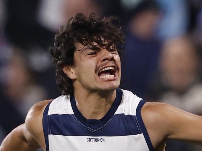 GEELONG, AUSTRALIA - AUGUST 03:  Lawson Humphries of the Cats celebrates a goal during the round 21 AFL match between Geelong Cats and Adelaide Crows at GMHBA Stadium, on August 03, 2024, in Geelong, Australia. (Photo by Darrian Traynor/Getty Images)