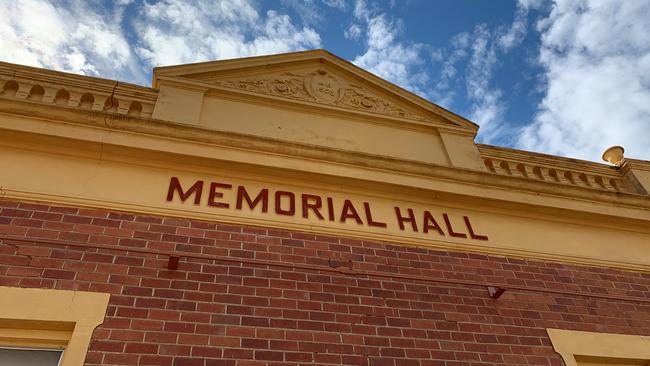 Walpeup Memorial Hall features a “welcome home” banner from World War I.