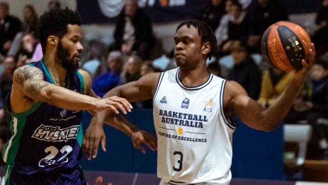 <s1>HE’S FIRING: Far North Queensland product Tamuri Wigness </s1>has signed his first NBL contract to play with the Brisbane Bullets.<ld pattern=" "/> <source>Picture: Supplied.</source>