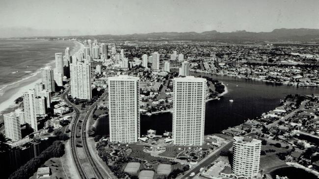 Surfers Paradise, Paradise Waters and Macintosh Island in 1986.