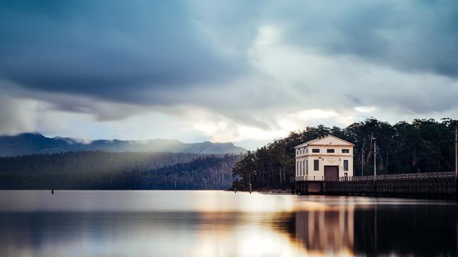 The picturesque Pumphouse Point on Lake St Clair, TAS