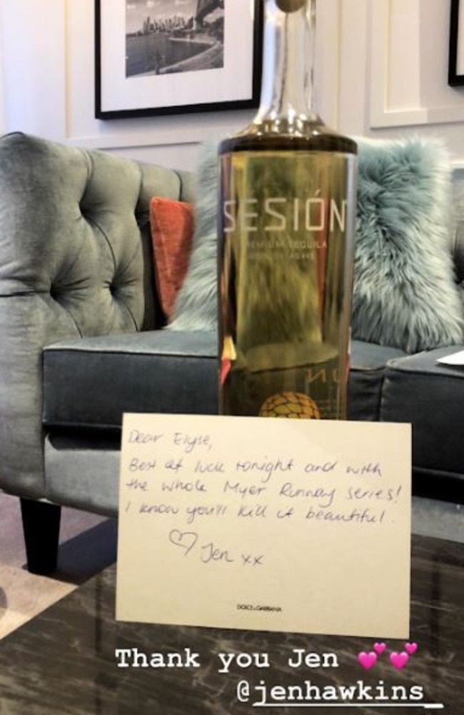 The good-luck message and bottle of tequila Jen Hawkins sent to Elyse Knowles.