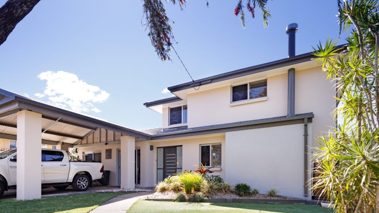 Queensland real estate: Buyer will BYO toilet at this $100,000