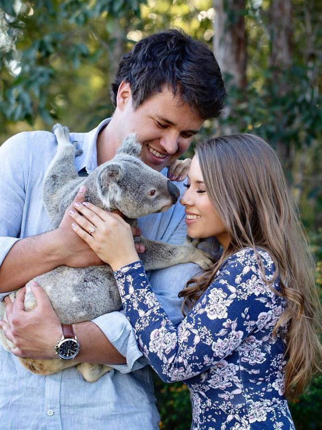 Chandler Powell and Bindi Irwin engaged, "THEY’RE ENGAGED! Crikey! Picture: @australiazoo/Instagram