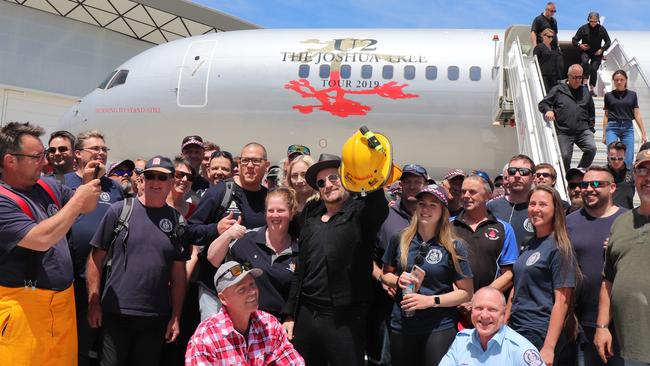 Bono stopped his car to meet the 130 CFA firefighters. Picture: CFA Media