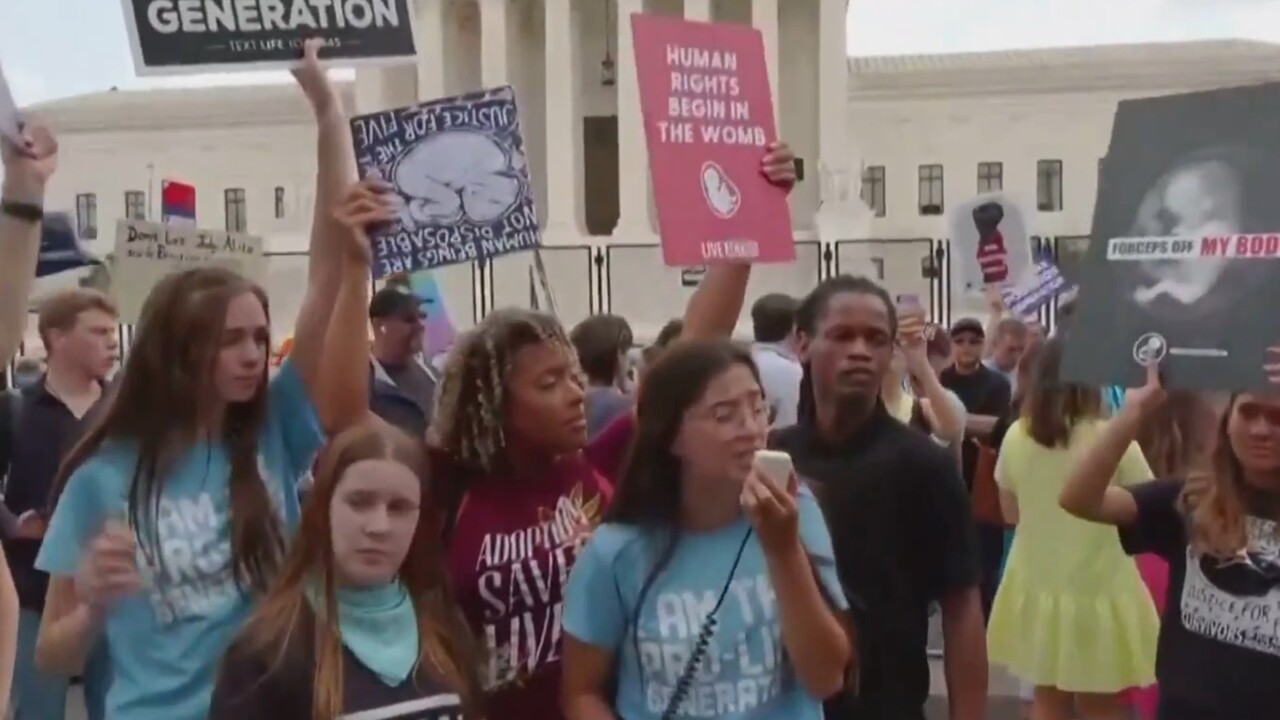 'Extraordinary’ scenes outside US Supreme Court