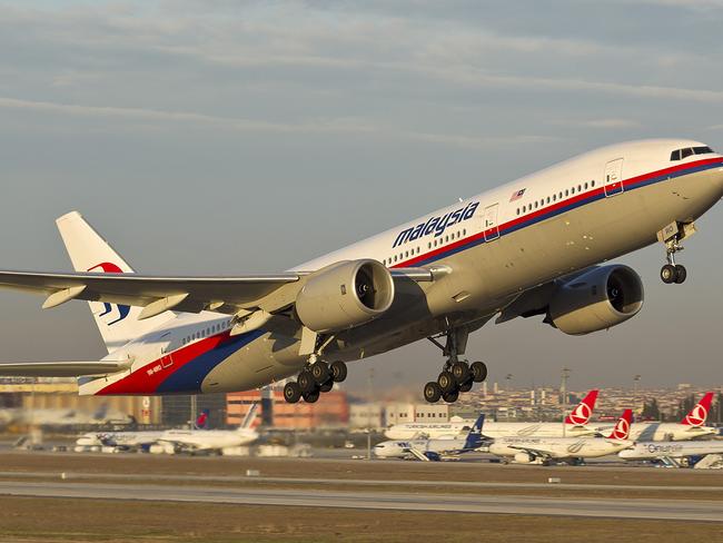 Malaysia Airlines Boeing 777-200, the same model as MH370.