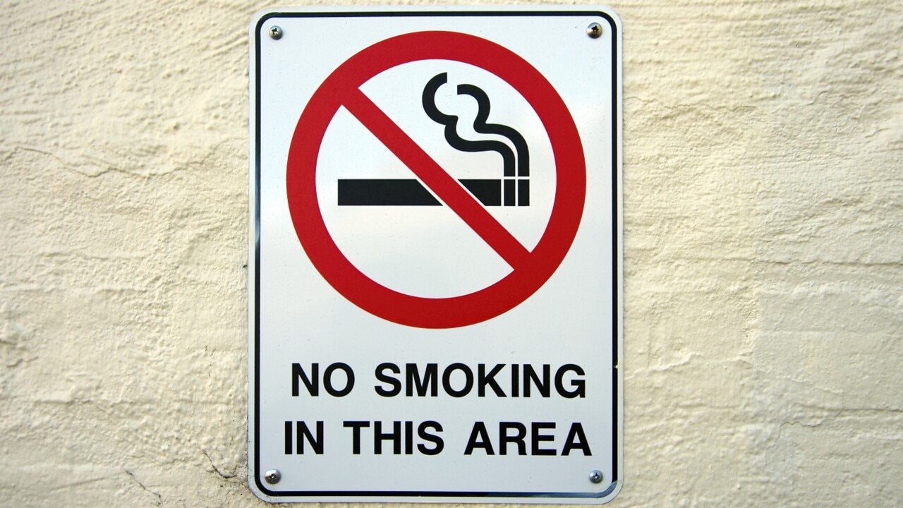 Mexico bans smoking in all public places