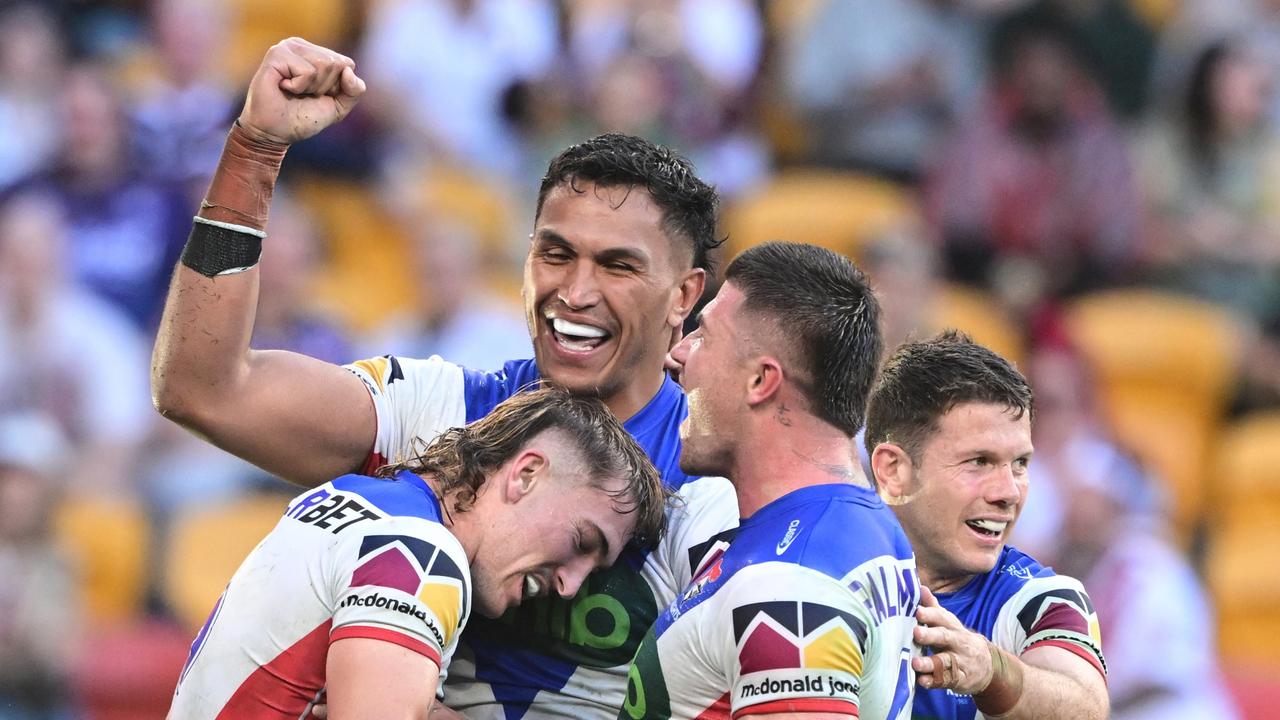 Buzz’s highs, lows: Fox Sports star’s $7,500 Nostradamus punt