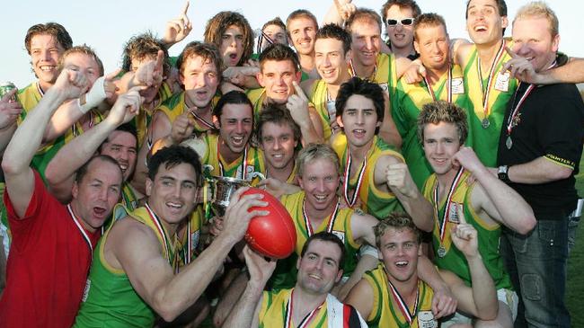 Hardy (second from left, front) celebrates Bayswater’s upset premiership win over Doncaster East in 2005.