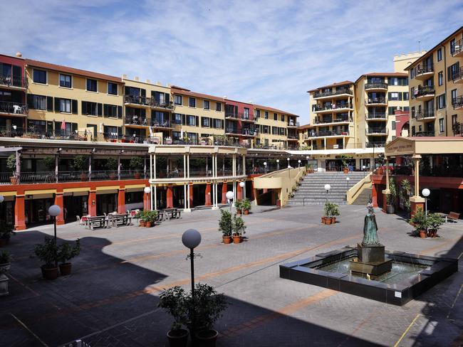 WEEKEND TELEGRAPH - 13.10.23MUST NOT PUBLISH BEFORE CLEARING WITH WEEKEND PIC EDITOR - Norton St Leichhardt has become a ghost town with shops and restaurants closing in the last decade due to visitors staying away.  The Italian Forum is deserted. Picture: Sam Ruttyn