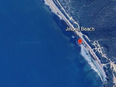 The boat capsized roughly 1.5 nautical miles off Jindalee Beach in Perth's north.