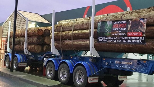 Bunnings protest: A logging truck blocks the entrance of the hardware giant's Traralgon store this morning.