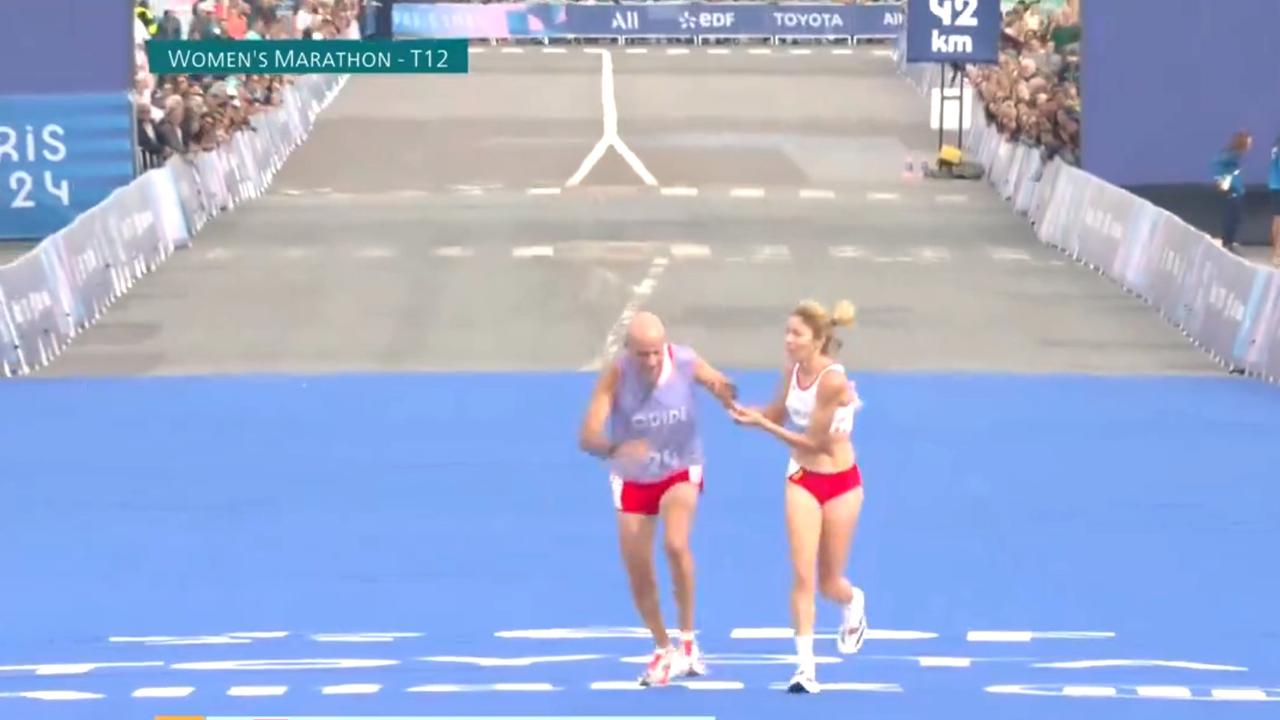 Elena Congost and was disqualified over this moment. Photo: Twitter.