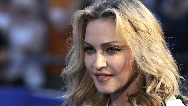 Madonna applies to adopt two more children from Malawi | news.com.au ...