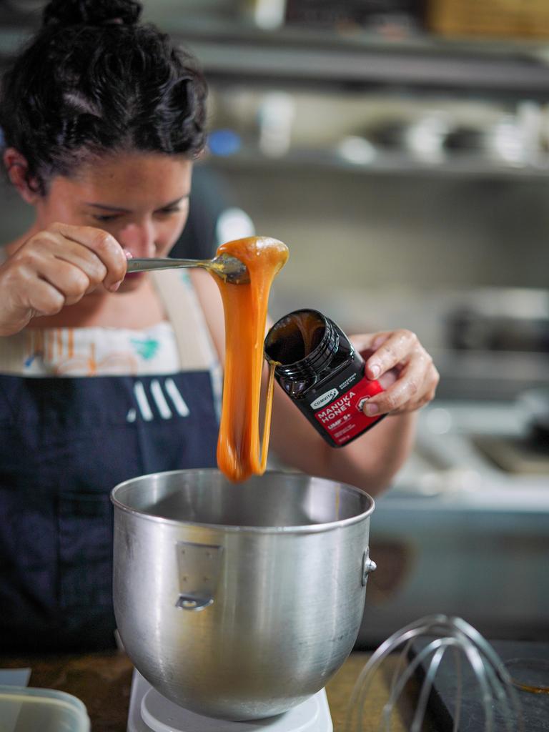 Analiese Gregory and a beloved Kiwi ingredient, Manuka honey.