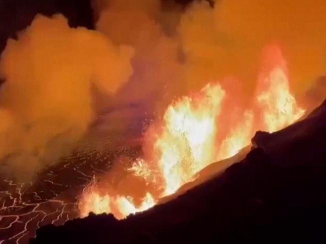 Hawaii’s Kilauea volcano erupts