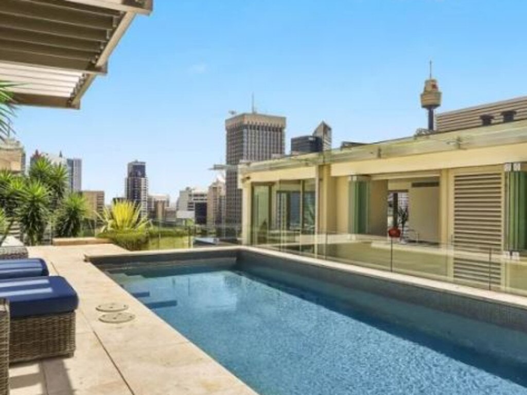 The pool atop Delta’s apartment.